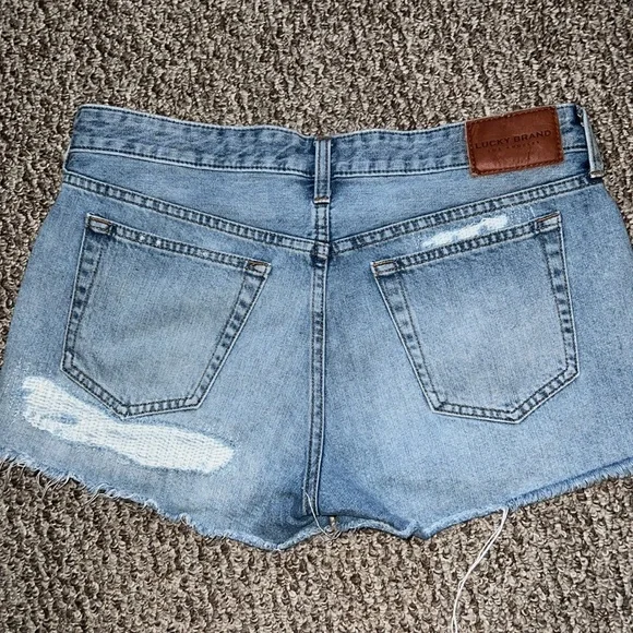 Lucky Brand Mid Rise Shorts - Picture 2 of 8
